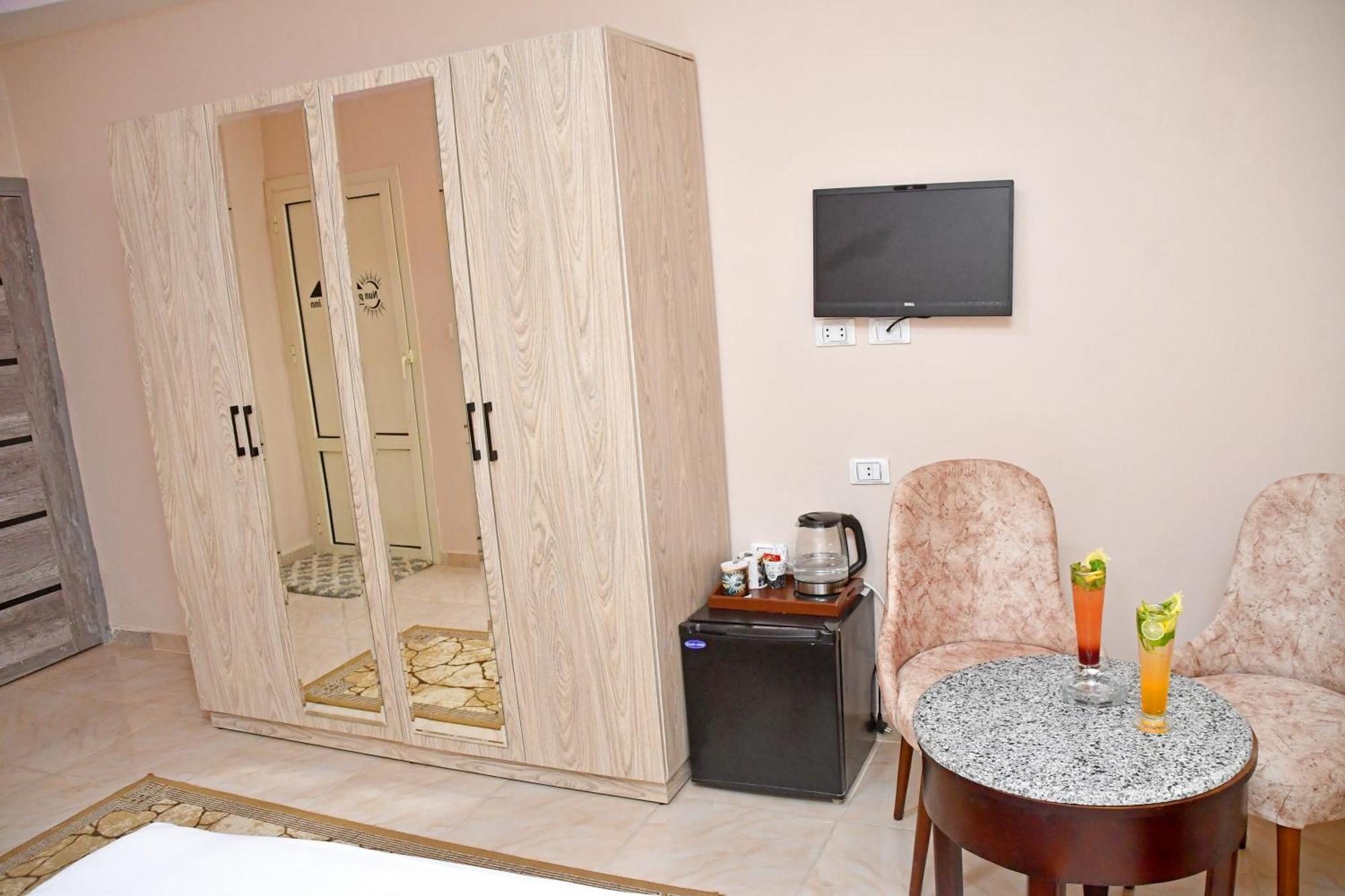 Nun Pyramids Hotel Kafret el-Gabal Zimmer foto