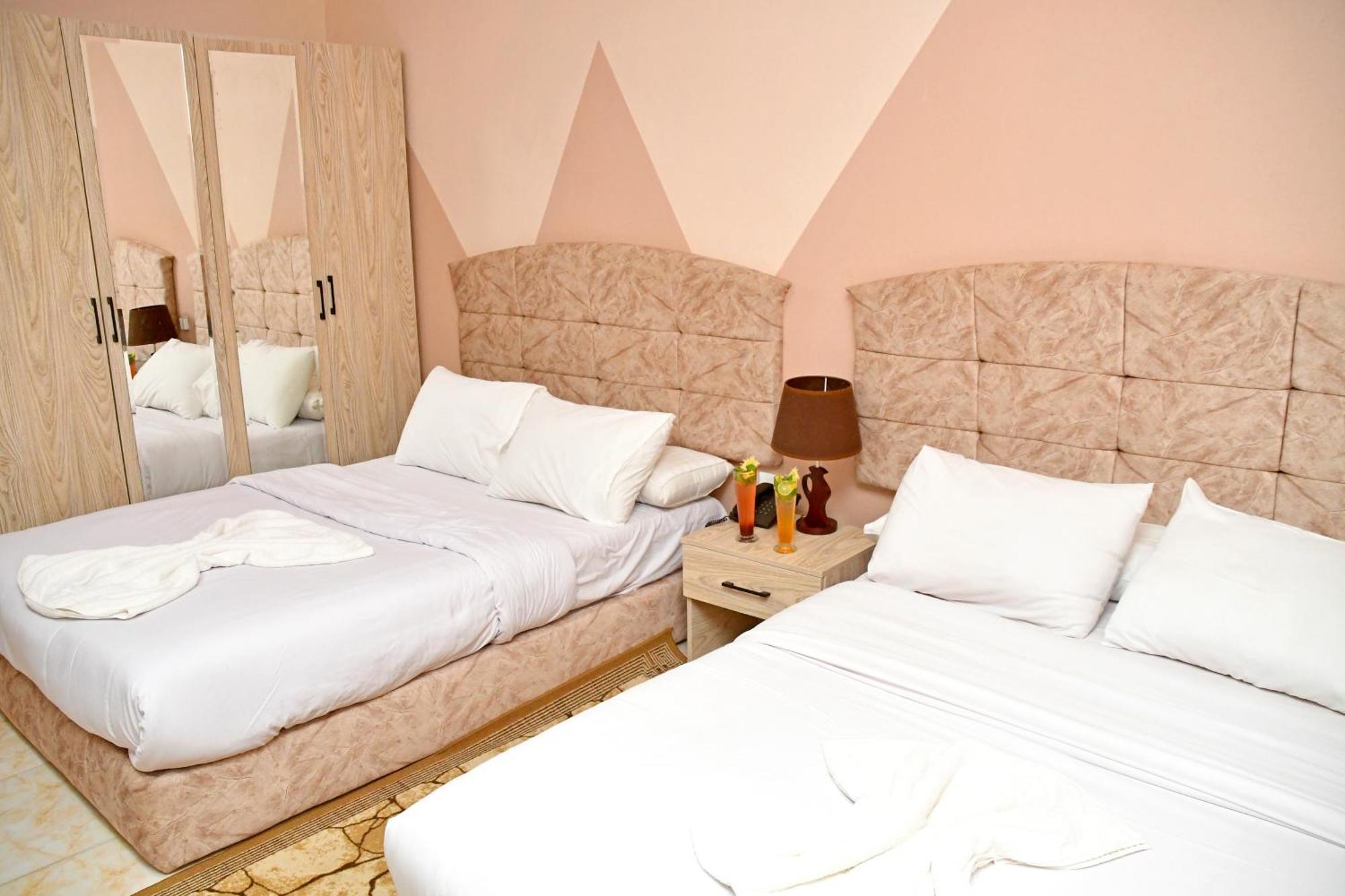 Nun Pyramids Hotel Kafret el-Gabal Zimmer foto